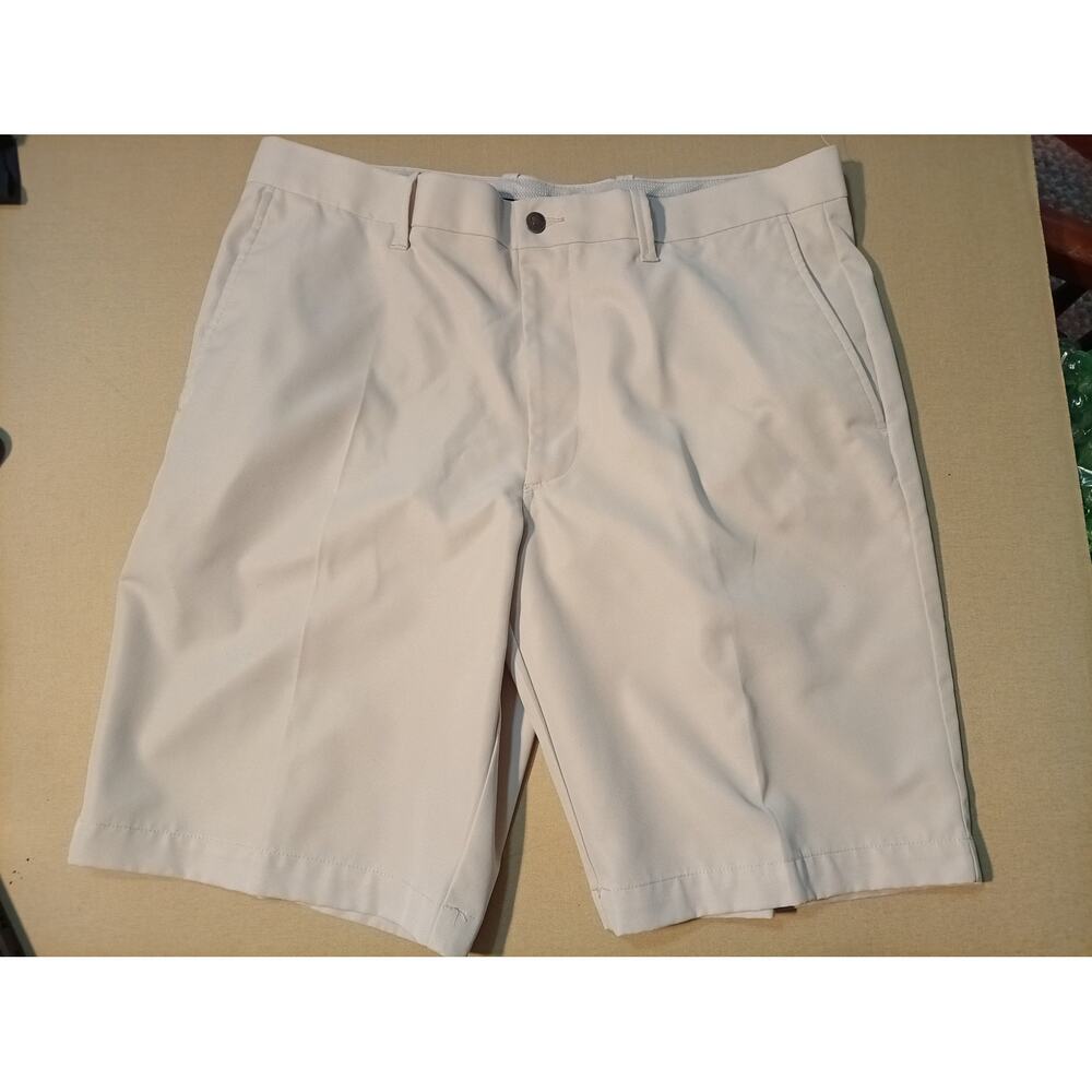 READ Callaway golf shorts M beige